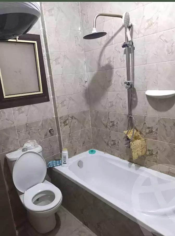 https://aqarmap.com.eg/en/listing/7035662-for-rent-alexandria-al-agamy-el-hanouvel