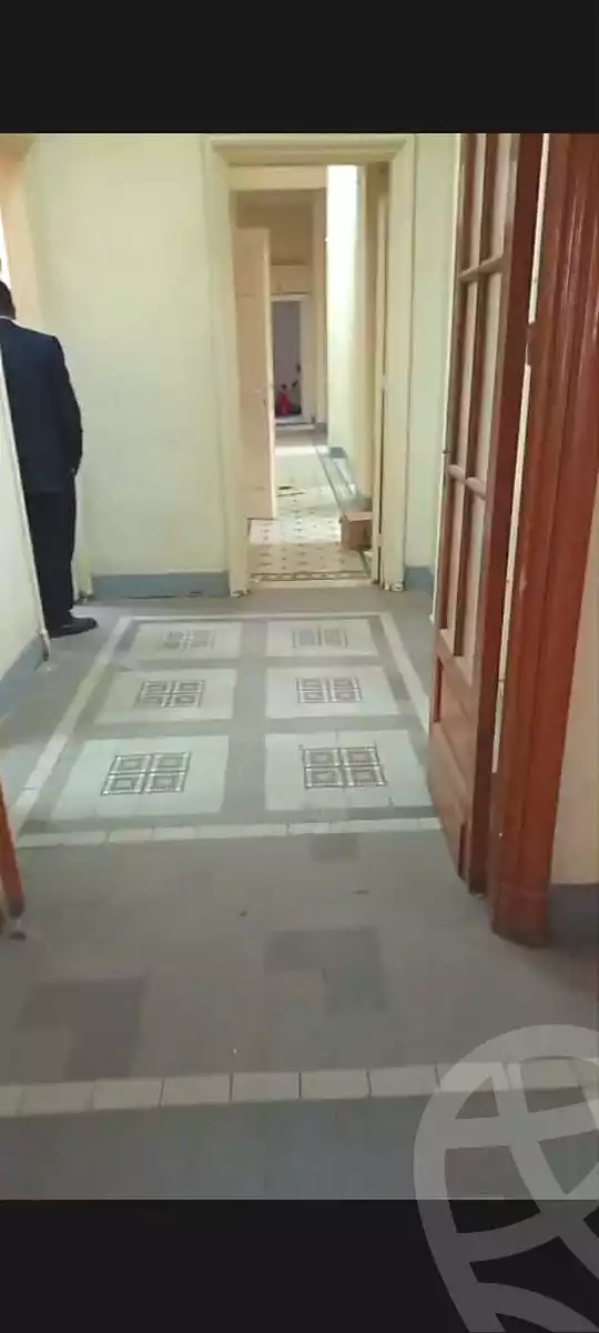 https://aqarmap.com.eg/en/listing/7036002-for-rent-cairo-downtown-el-azbakya-el-gomhoreya-st
