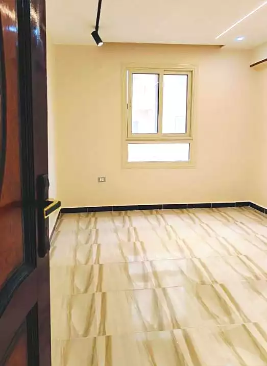 https://aqarmap.com.eg/ar/listing/7036093-for-sale-alexandria-al-agamy-bw-ywsf