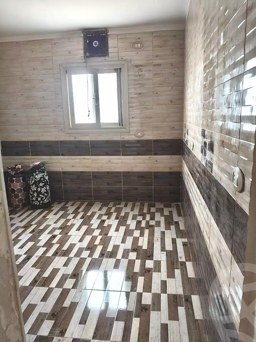 https://aqarmap.com.eg/ar/listing/7037261-for-sale-cairo-helwan-el-shareaa-el-sharby-st
