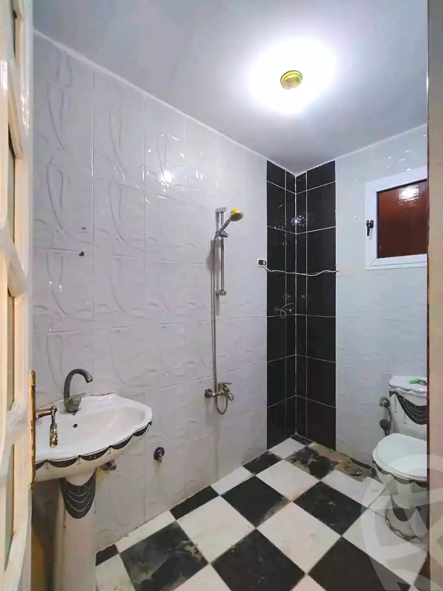 https://aqarmap.com.eg/ar/listing/7037352-for-sale-alexandria-al-agamy-lbytsh-el-hanafeya-st