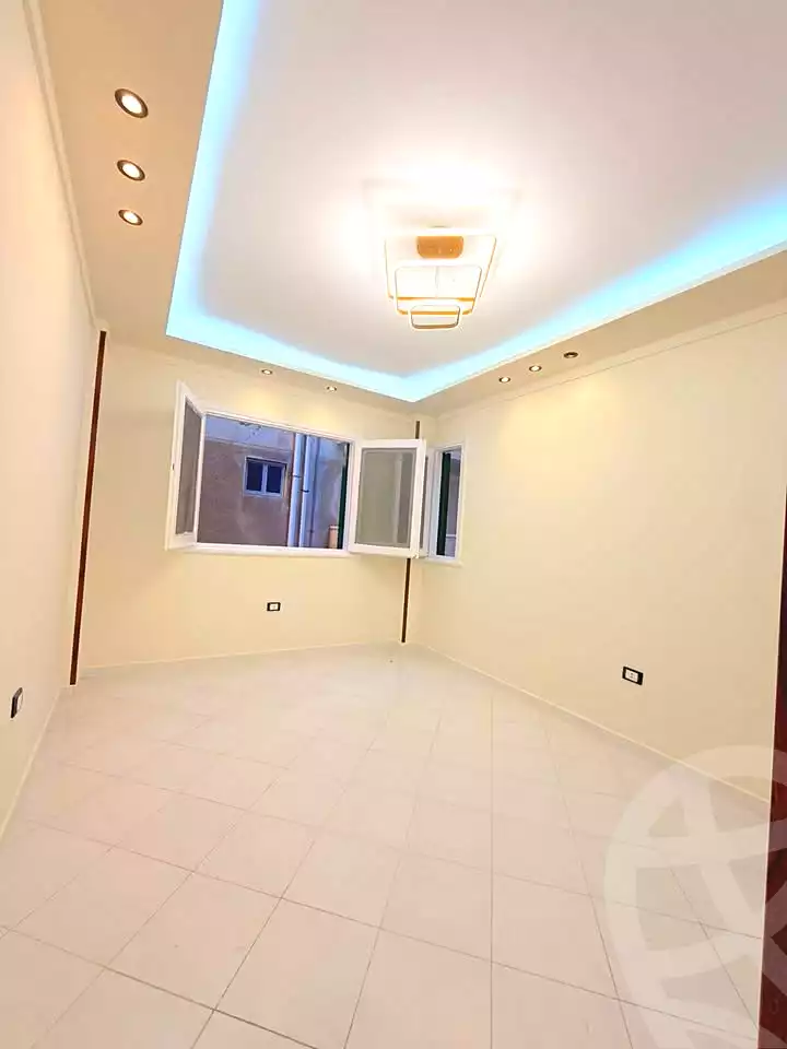 https://aqarmap.com.eg/ar/listing/7037511-for-sale-alexandria-al-agamy-shataa-el-nakheel