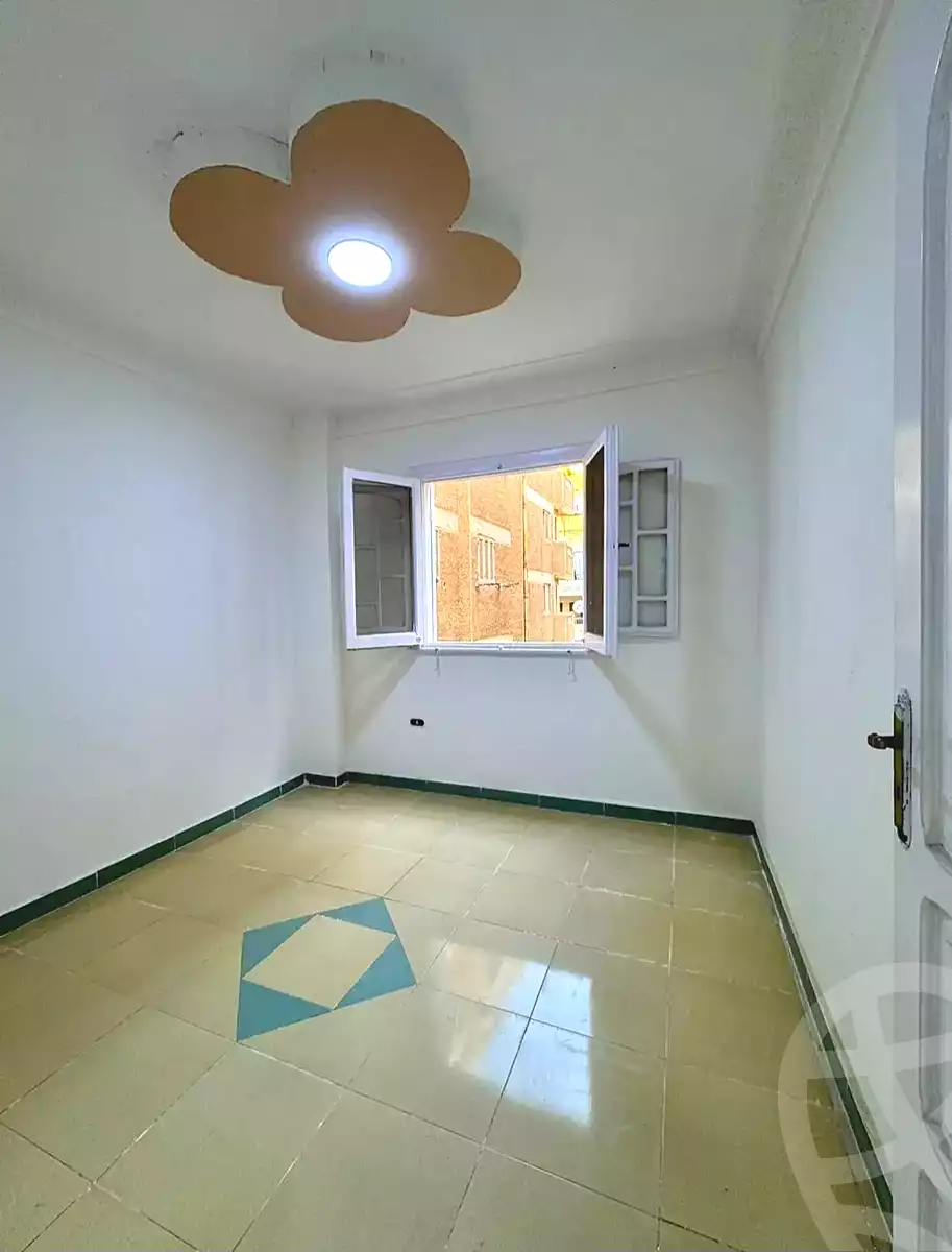 https://aqarmap.com.eg/ar/listing/7038609-for-sale-alexandria-al-agamy-shataa-el-nakheel