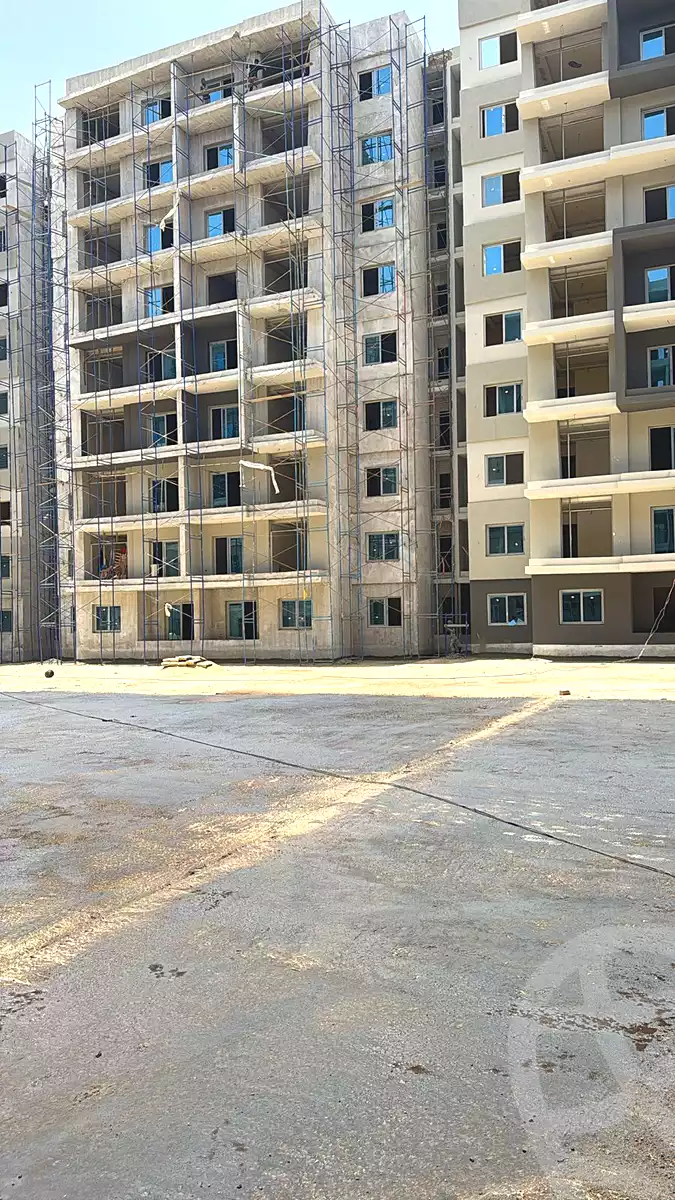 https://aqarmap.com.eg/ar/listing/7039681-for-sale-cairo-new-administrative-capital-r7-la-capitale