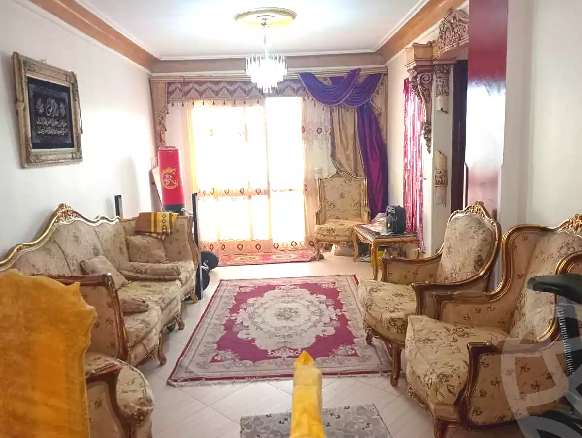https://aqarmap.com.eg/en/listing/7039878-for-sale-alexandria-al-agamy-el-hanouvel-radwan-st