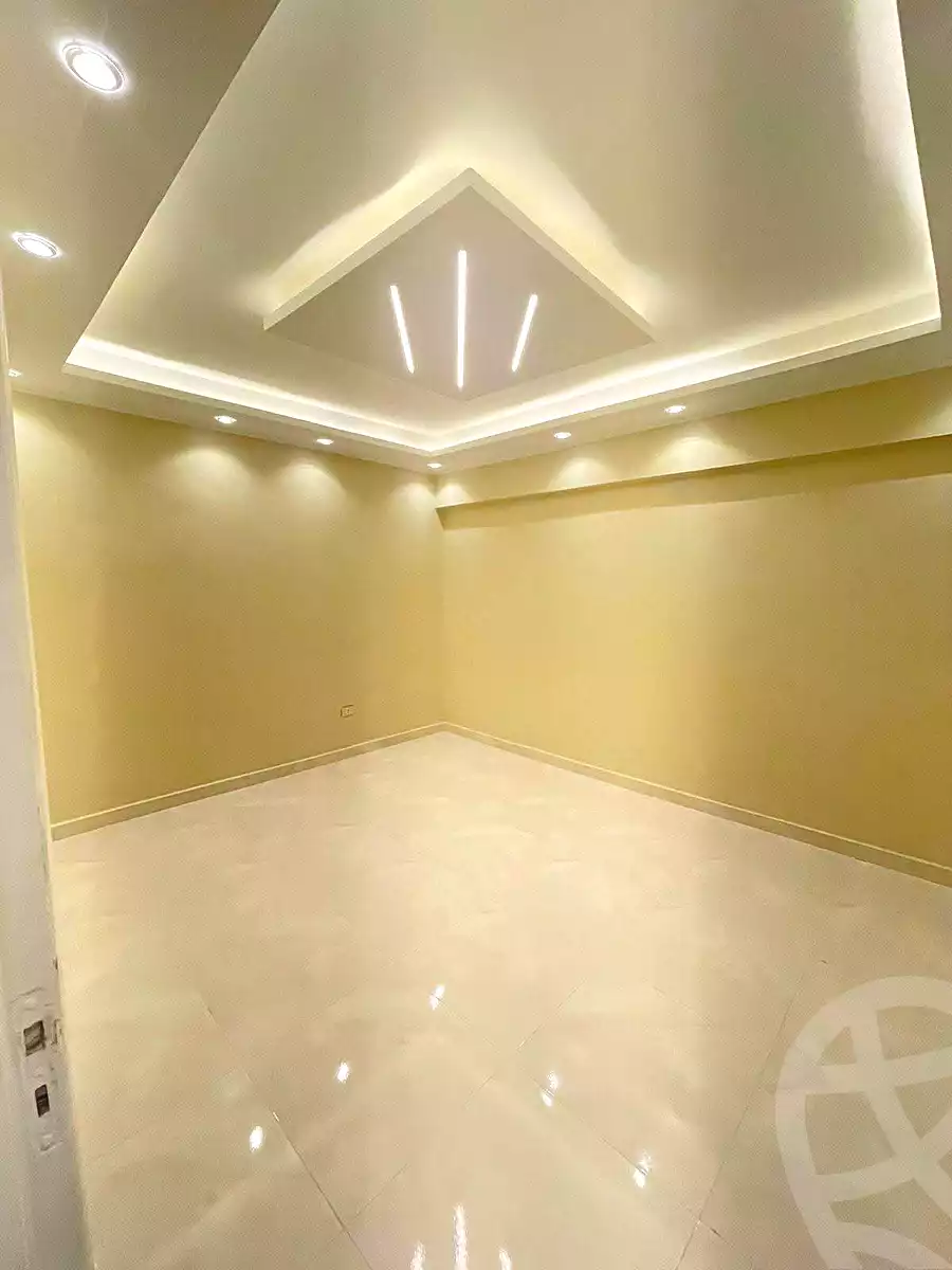 https://aqarmap.com.eg/ar/listing/7040200-for-sale-alexandria-sydy-bshr-sydy-bshr-bhry-gamal-abd-el-nasir-st