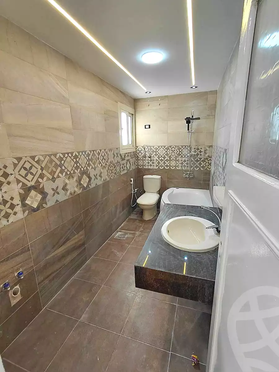 https://aqarmap.com.eg/ar/listing/7040235-for-sale-alexandria-sydy-bshr-tryq-ljysh