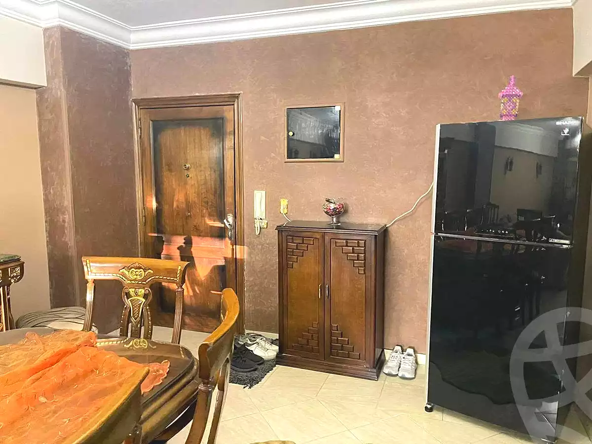https://aqarmap.com.eg/ar/listing/7040660-for-sale-cairo-helwan-helwan-el-sharkeya-heidar-st