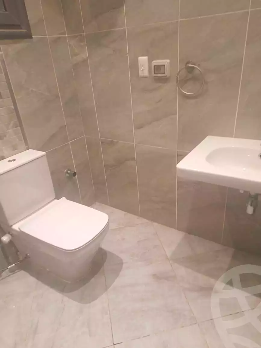 https://aqarmap.com.eg/ar/listing/7040838-for-sale-cairo-new-cairo-compounds-el-deyar-mokhabarat