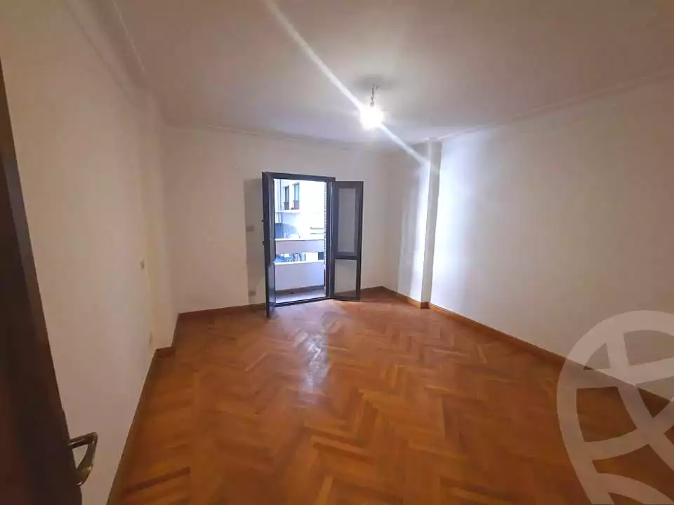 https://aqarmap.com.eg/ar/listing/7041254-for-sale-alexandria-glim-shr-bw-qyr-tryq-lhry