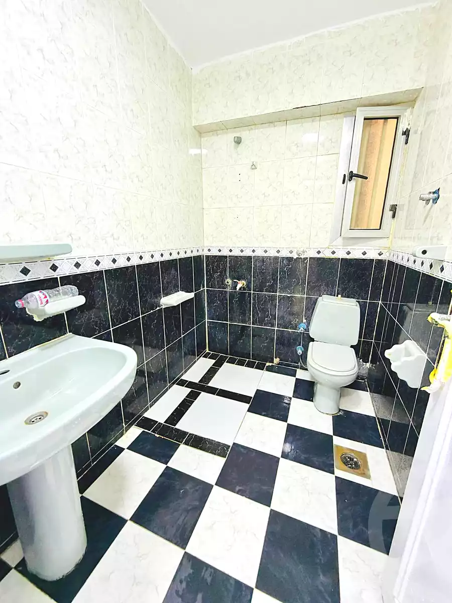 https://aqarmap.com.eg/ar/listing/7041442-for-sale-alexandria-al-agamy-shataa-el-nakheel