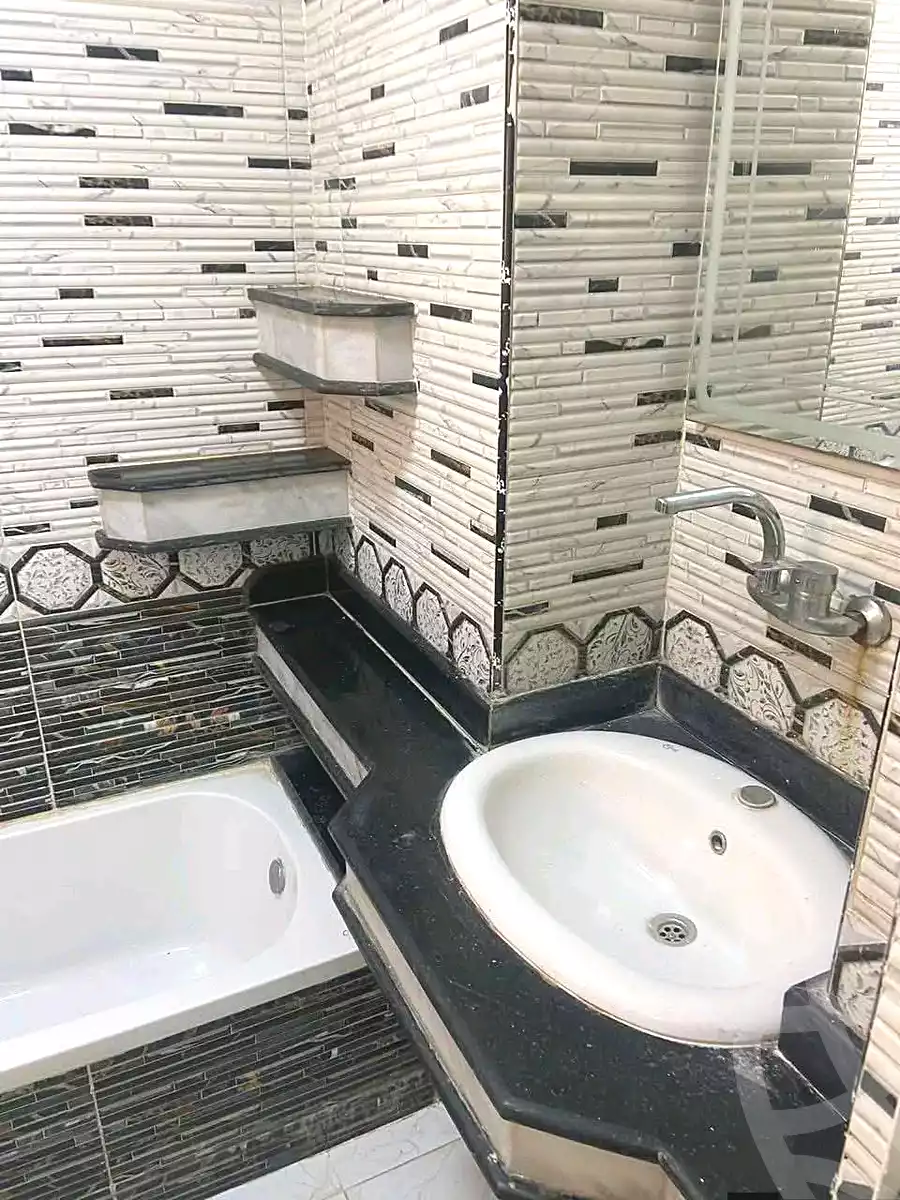https://aqarmap.com.eg/ar/listing/7041553-for-sale-alexandria-sydy-bshr-sydy-bshr-bhry