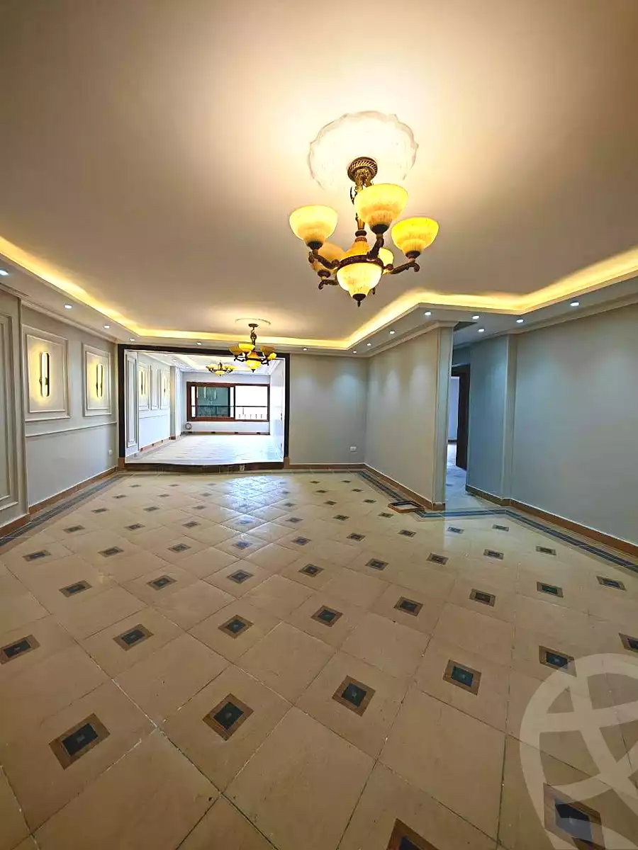 https://aqarmap.com.eg/ar/listing/7042313-for-sale-cairo-helwan-ahmed-enci-st