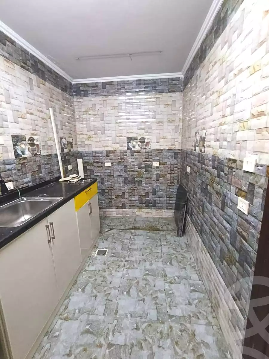 https://aqarmap.com.eg/en/listing/7042336-for-sale-cairo-helwan-ahmed-enci-st