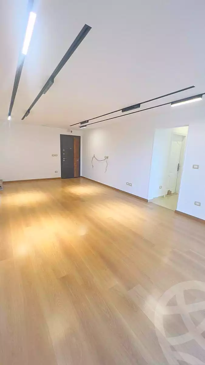 https://aqarmap.com.eg/en/listing/7043010-for-sale-cairo-new-cairo-compounds-the-square