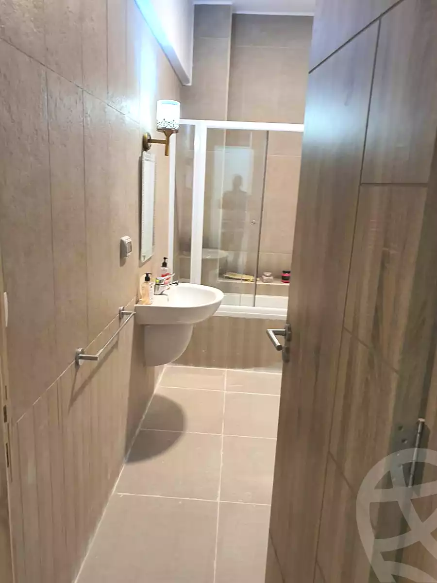 https://aqarmap.com.eg/ar/listing/7043122-for-rent-cairo-new-cairo-compounds-fifth-square