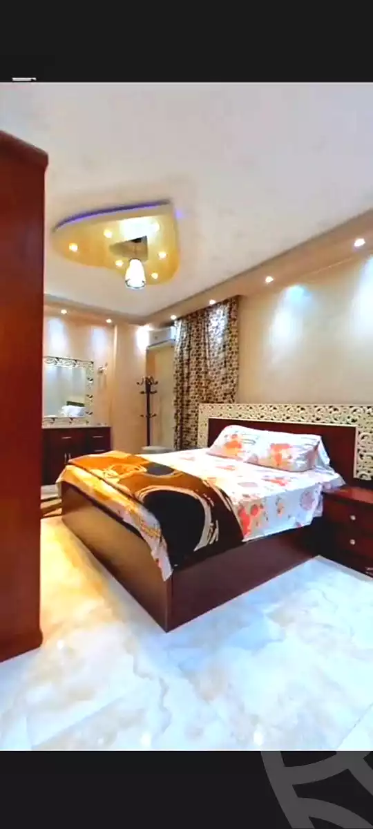 https://aqarmap.com.eg/ar/listing/7043449-for-sale-cairo-el-haram-shareaa-fatma-roshdy