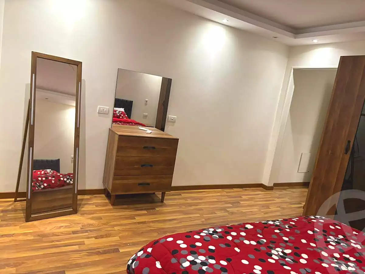 https://aqarmap.com.eg/en/listing/7043535-for-sale-cairo-new-cairo-compounds-hyde-park-centre-ville-hyde-park