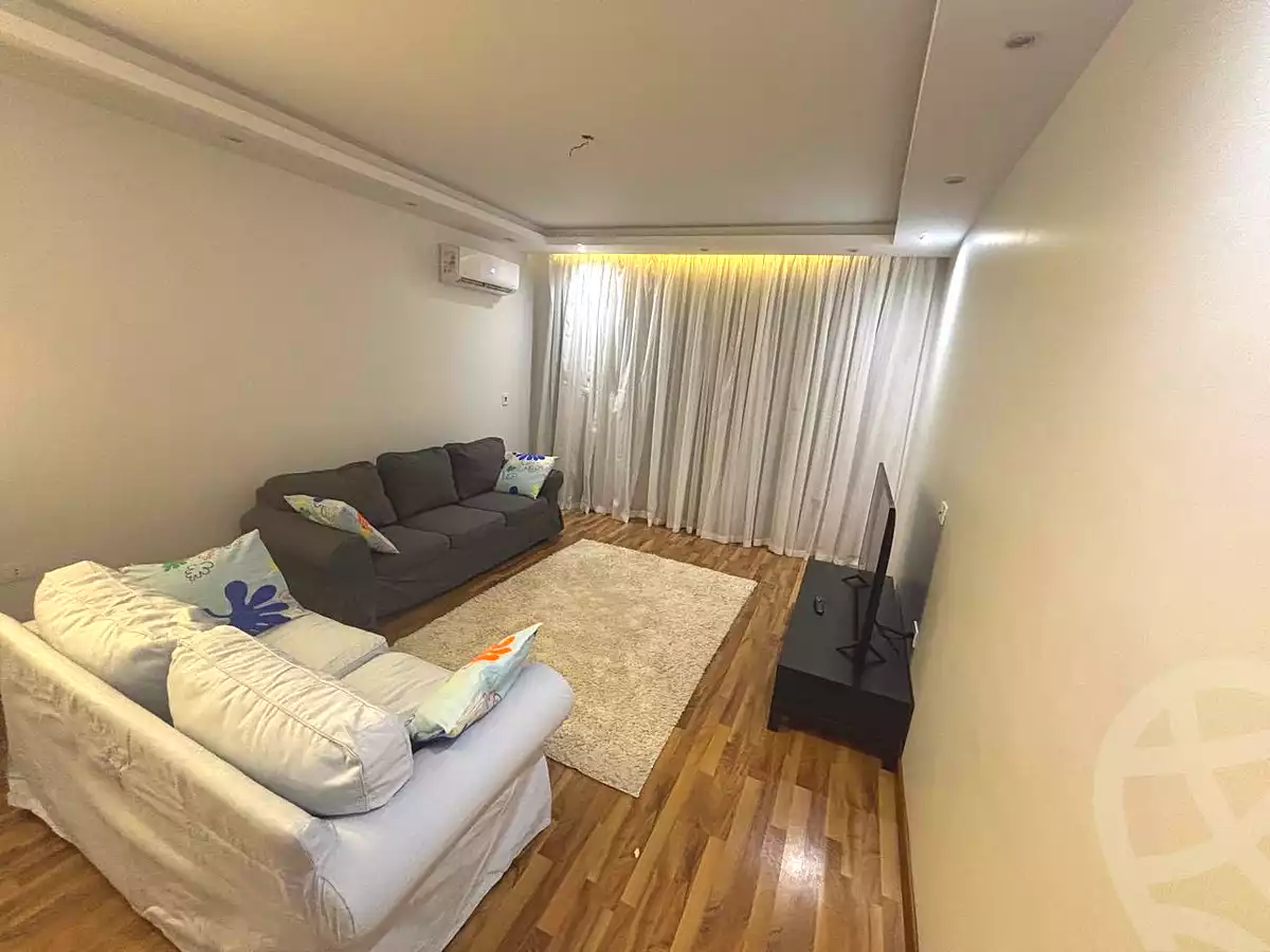 https://aqarmap.com.eg/en/listing/7043535-for-sale-cairo-new-cairo-compounds-hyde-park-centre-ville-hyde-park