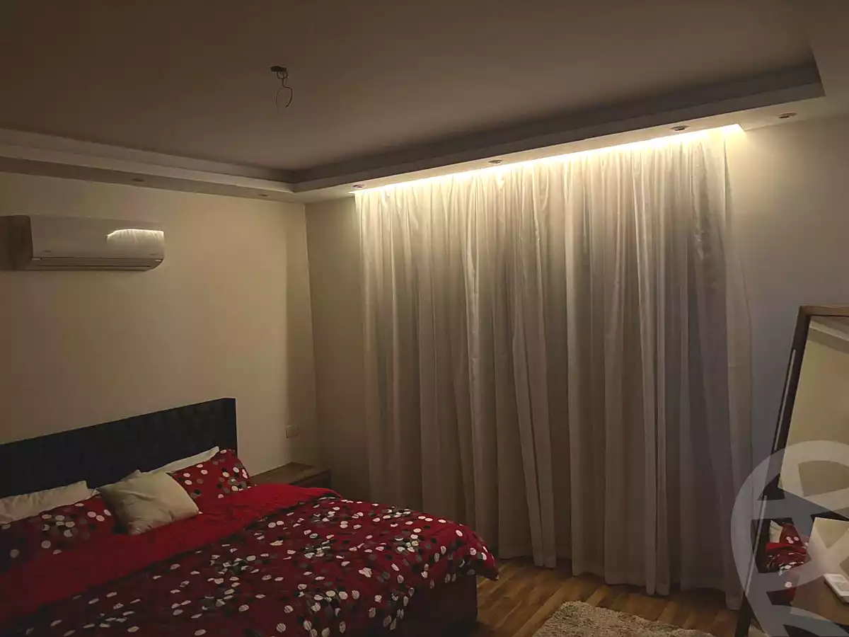https://aqarmap.com.eg/ar/listing/7043601-for-rent-cairo-new-cairo-compounds-hyde-park-centre-ville-hyde-park