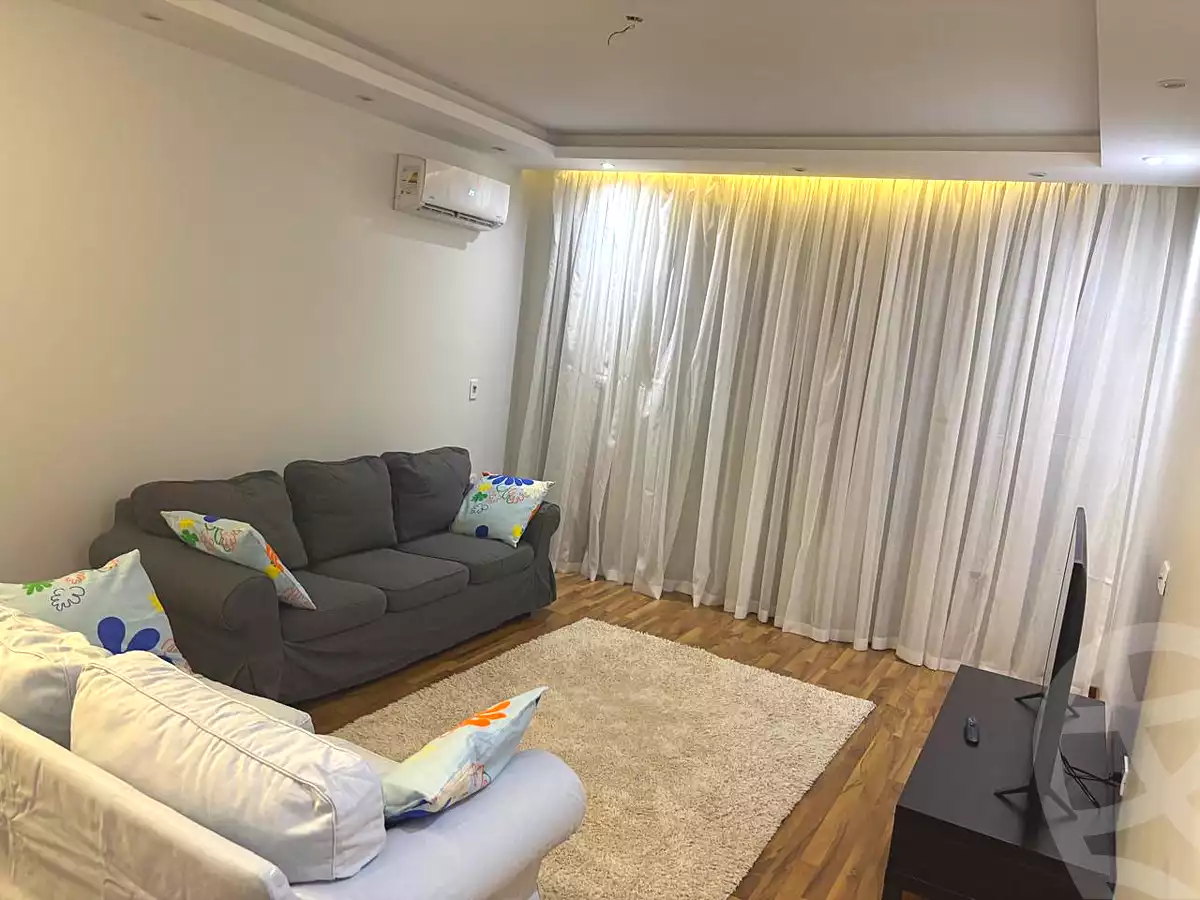 https://aqarmap.com.eg/ar/listing/7043601-for-rent-cairo-new-cairo-compounds-hyde-park-centre-ville-hyde-park