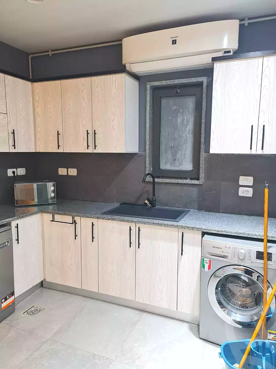 https://aqarmap.com.eg/en/listing/7043729-for-sale-cairo-new-cairo-compounds-lakeview-residence