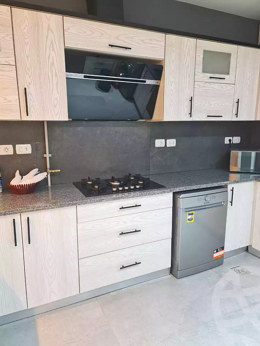 https://aqarmap.com.eg/en/listing/7043729-for-sale-cairo-new-cairo-compounds-lakeview-residence