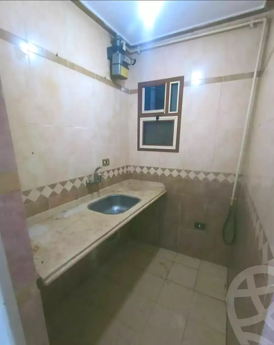 https://aqarmap.com.eg/ar/listing/7044540-for-sale-alexandria-lsywf-el-falki