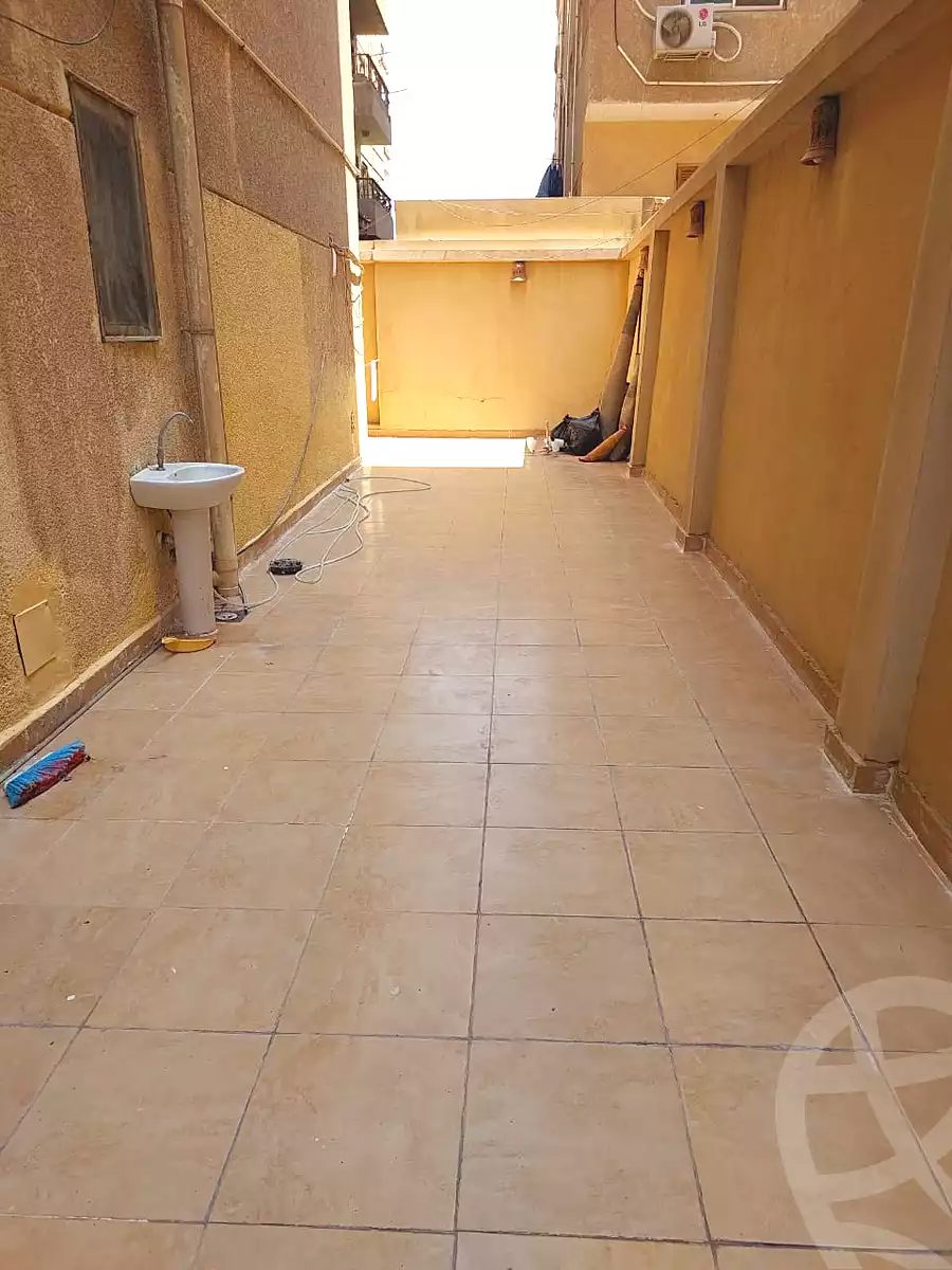 https://aqarmap.com.eg/ar/listing/7044786-for-sale-cairo-mokattam-lhdb-l-ly-shareaa-9