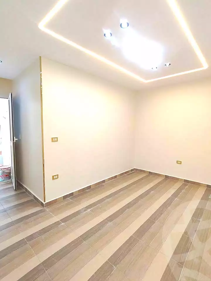 https://aqarmap.com.eg/ar/listing/7045312-for-sale-alexandria-miami-khld-bn-lwlyd
