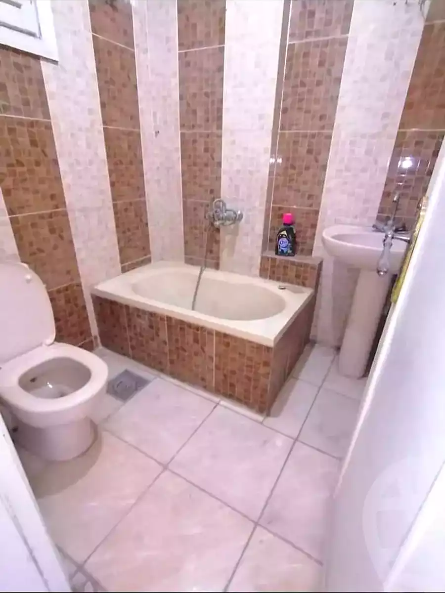 https://aqarmap.com.eg/ar/listing/7045882-for-rent-alexandria-el-asafra-l-sfr-bhry