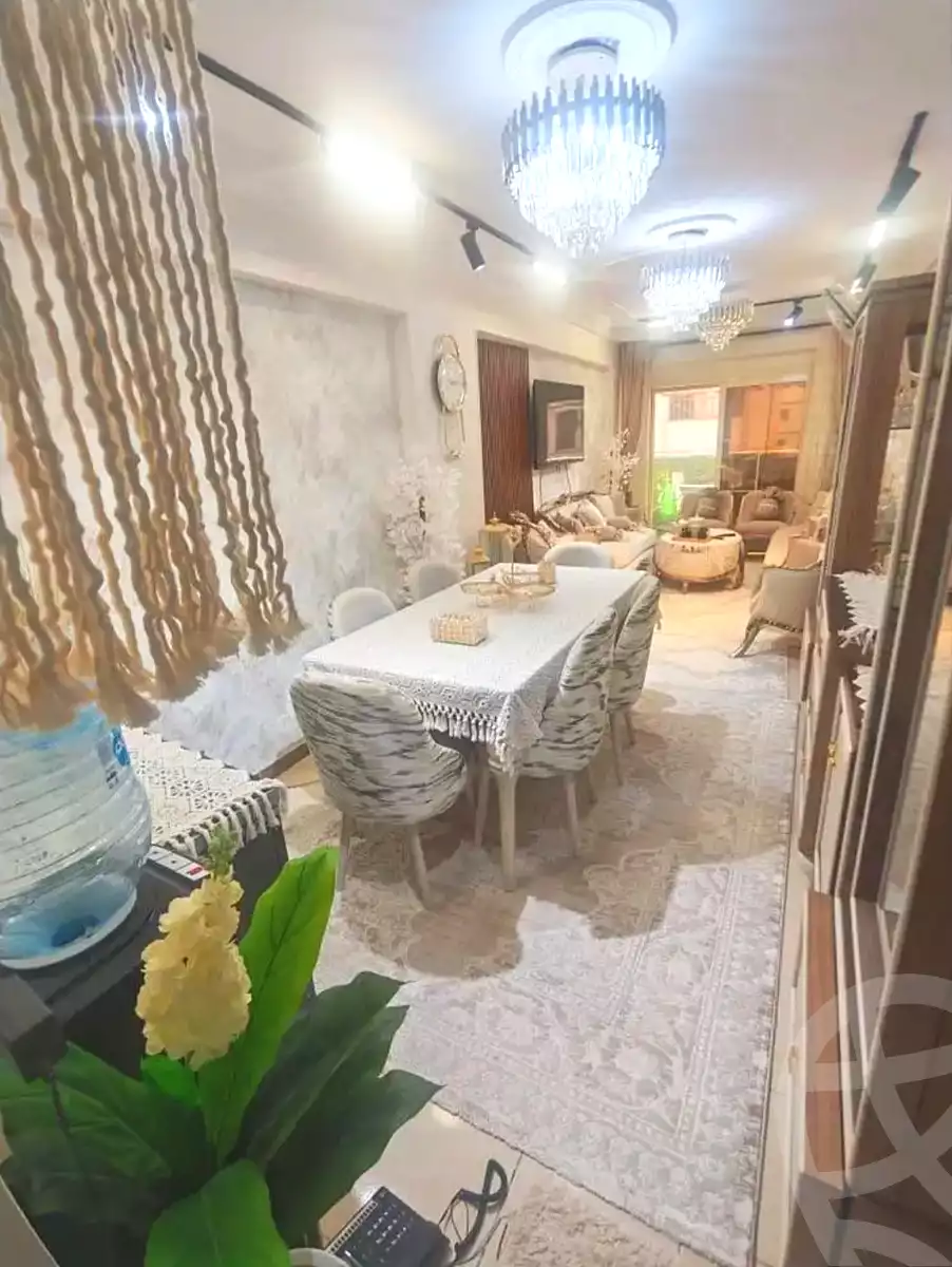 https://aqarmap.com.eg/en/listing/7046079-for-sale-alexandria-al-agamy-el-hanouvel-yathreb-st