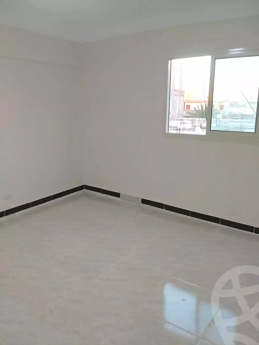 https://aqarmap.com.eg/ar/listing/7046431-for-sale-alexandria-al-agamy-bw-ywsf