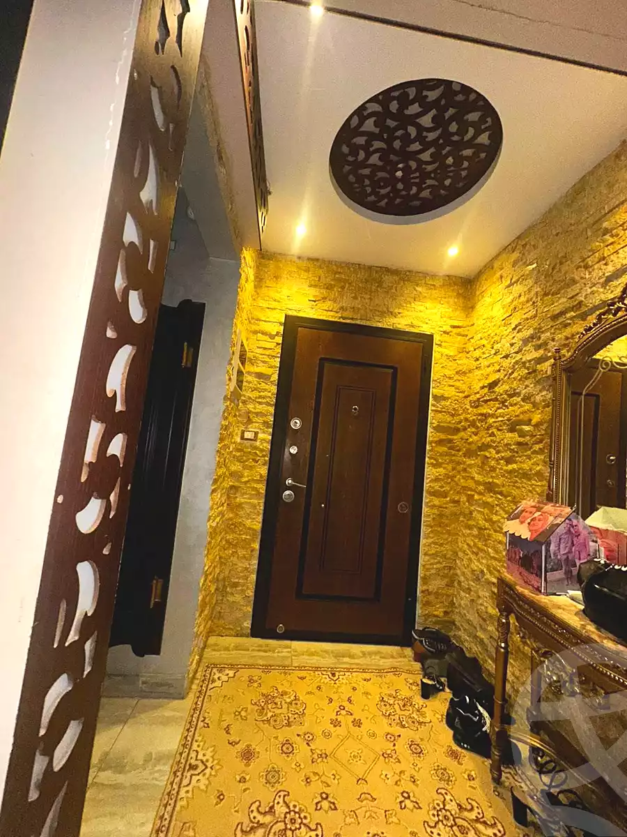 https://aqarmap.com.eg/en/listing/7042548-for-sale-cairo-helwan-helwan-el-sharkeya-heidar-st