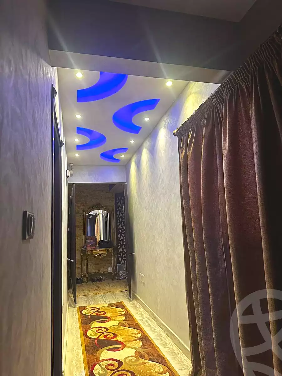 https://aqarmap.com.eg/en/listing/7042548-for-sale-cairo-helwan-helwan-el-sharkeya-heidar-st