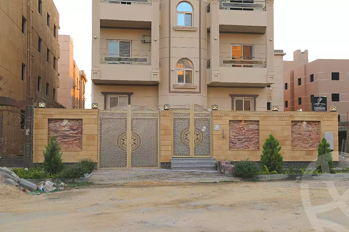 https://aqarmap.com.eg/ar/listing/7047132-for-sale-cairo-6th-of-october-el-tawsaat-el-shamalya-hy-2000-qt