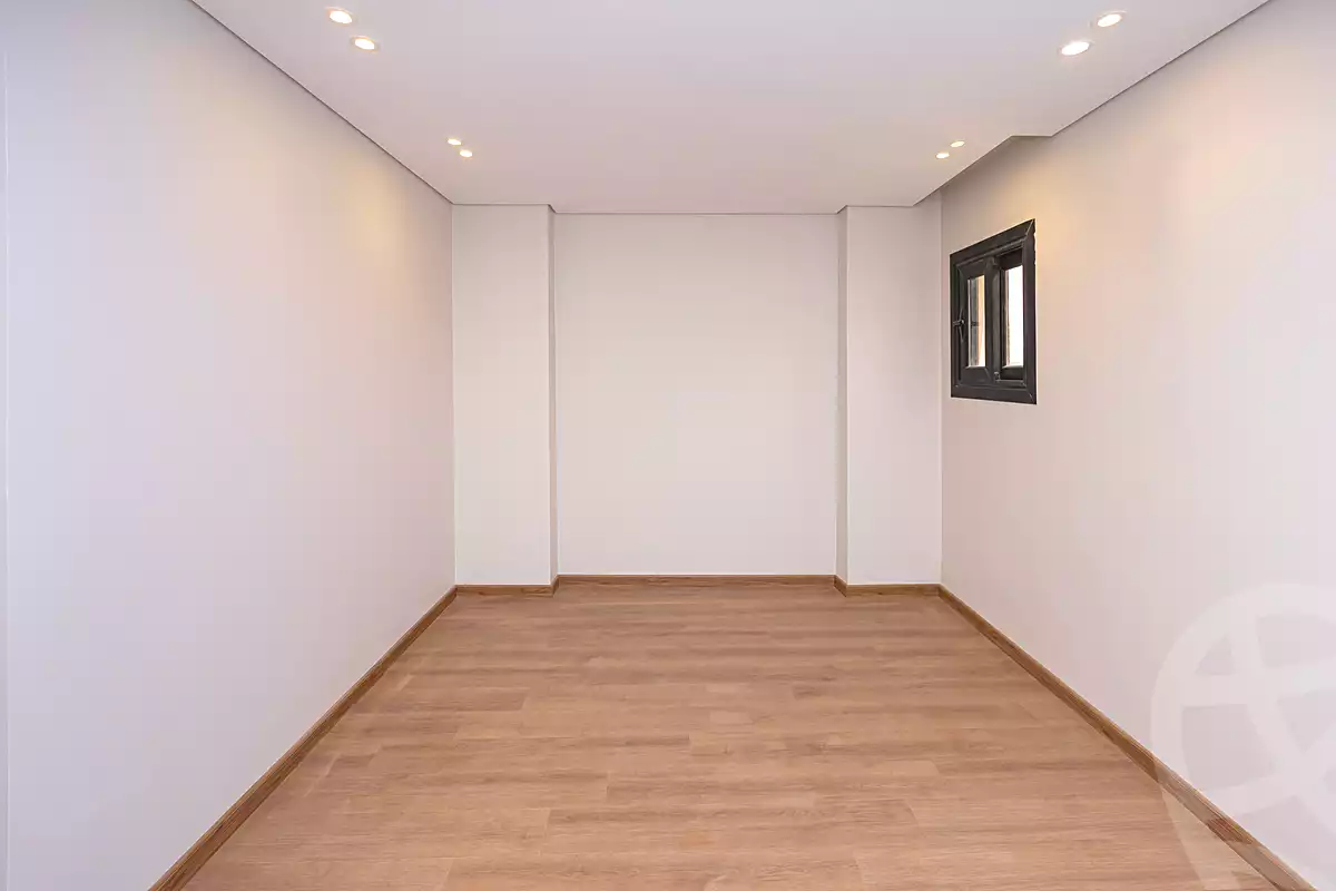 https://aqarmap.com.eg/ar/listing/7047175-for-sale-alexandria-l-zryt-el-horeya-rd