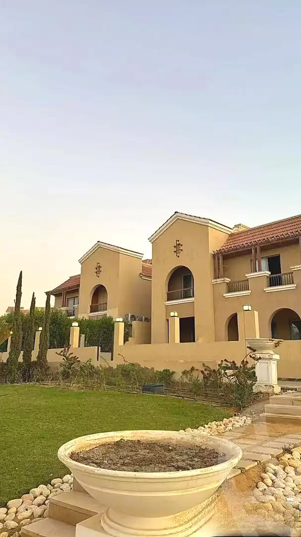 https://aqarmap.com.eg/ar/listing/7047202-for-sale-cairo-el-shorouk-compounds-maadi-view