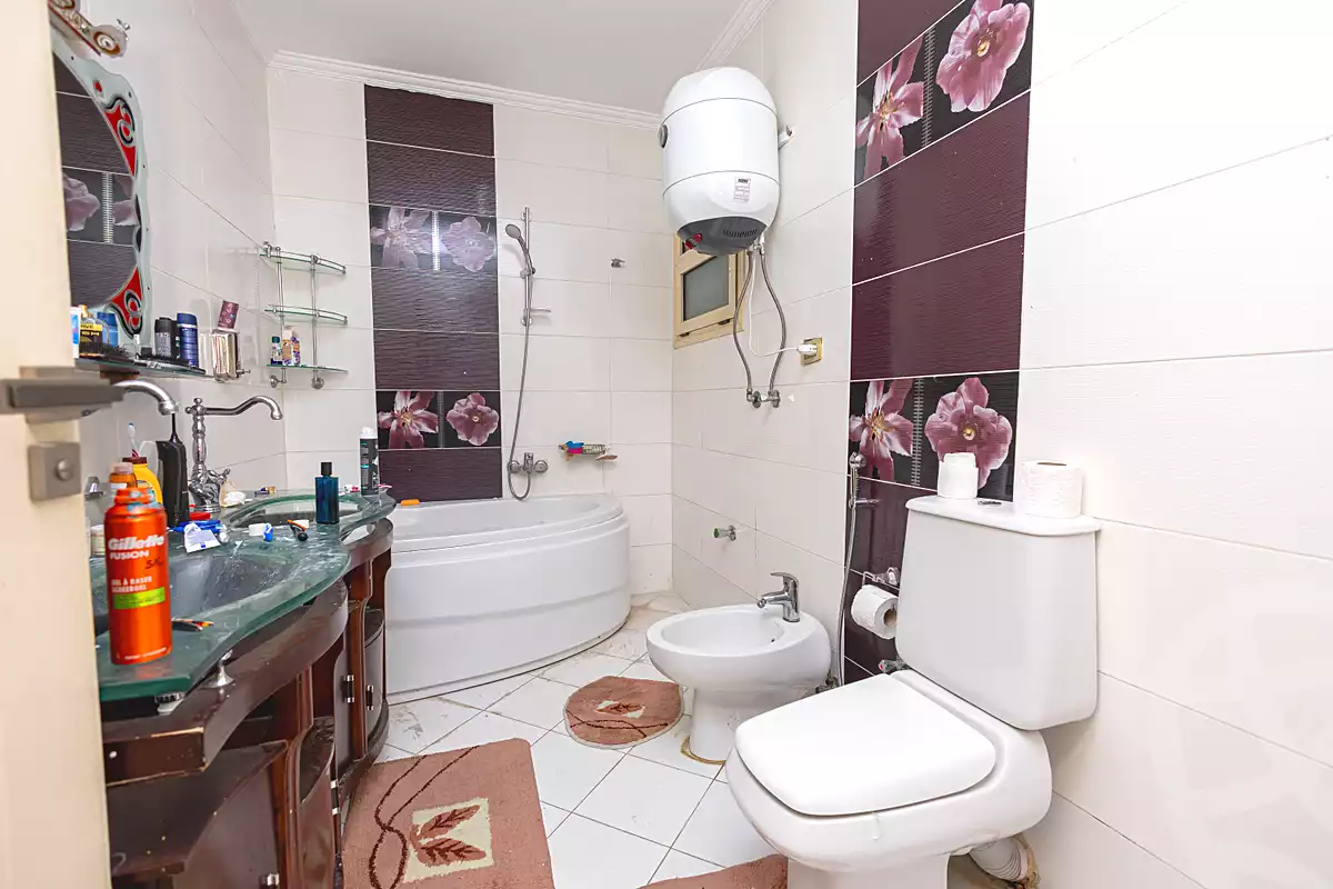 https://aqarmap.com.eg/ar/listing/7047344-for-sale-alexandria-san-stefano-abd-el-salam-aref-st