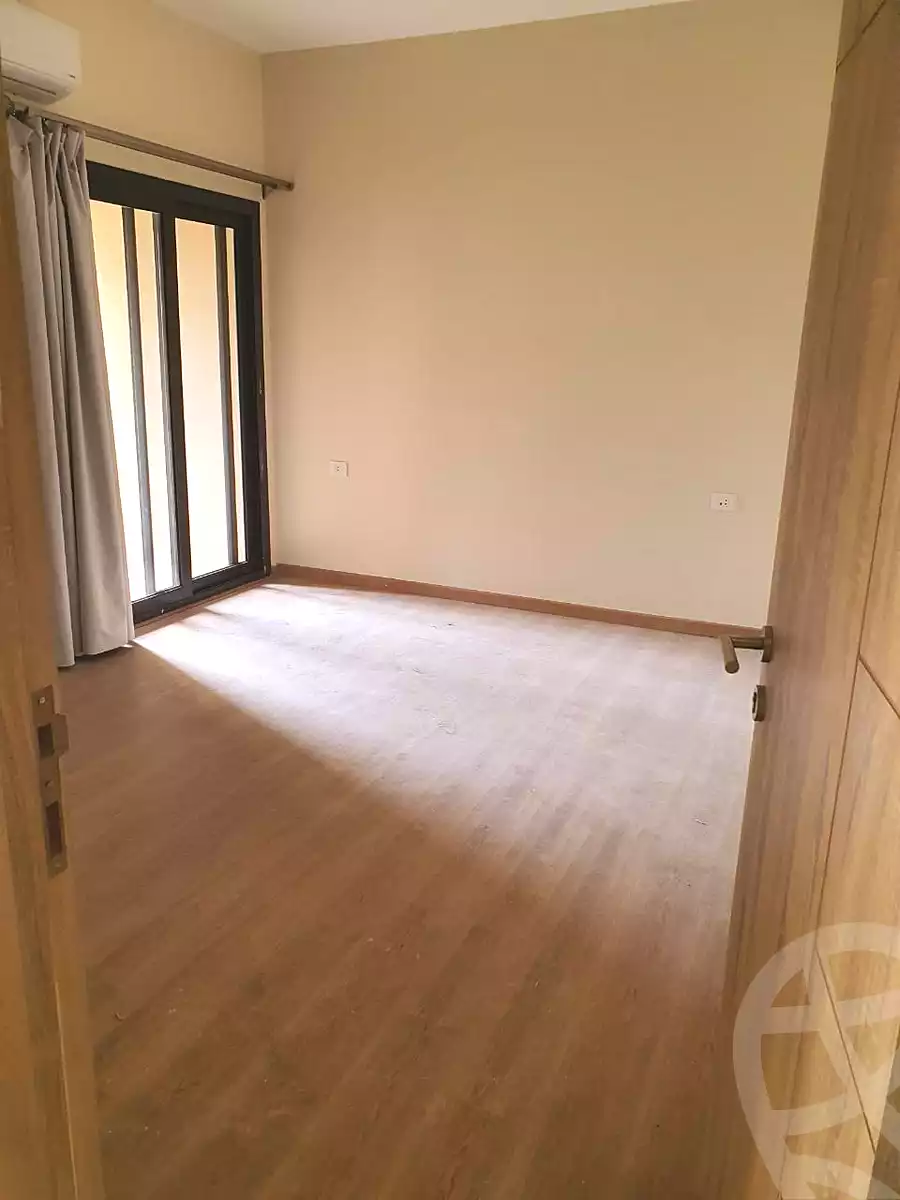 https://aqarmap.com.eg/ar/listing/7047385-for-rent-cairo-new-cairo-compounds-fifth-square