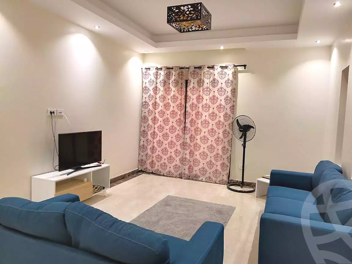 https://aqarmap.com.eg/ar/listing/7047511-for-rent-cairo-new-cairo-compounds-byrl-d-rw
