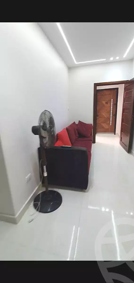 https://aqarmap.com.eg/ar/listing/7047731-for-rent-cairo-6th-of-october-el-ahyaa-neighborhood-1st-al-maahad