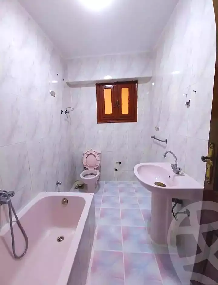 https://aqarmap.com.eg/ar/listing/7048034-for-sale-alexandria-al-agamy-shataa-el-nakheel