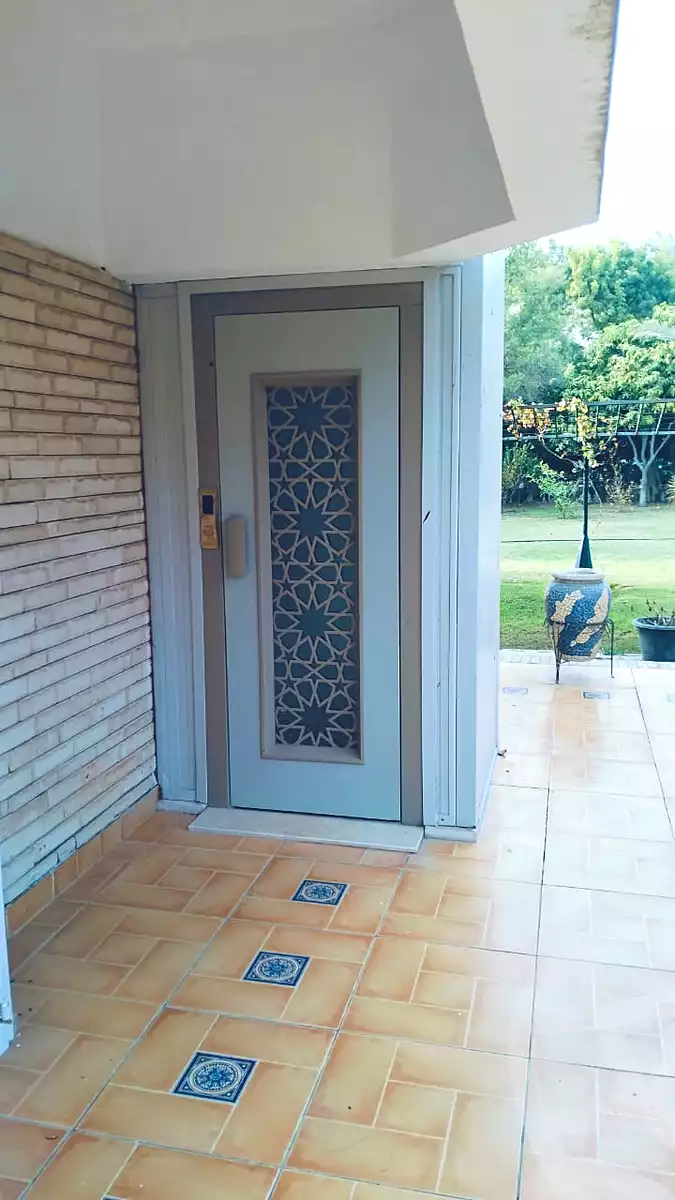 فيلا بـ٦ غرف نوم في الربوة، صورة ٢ من ٨