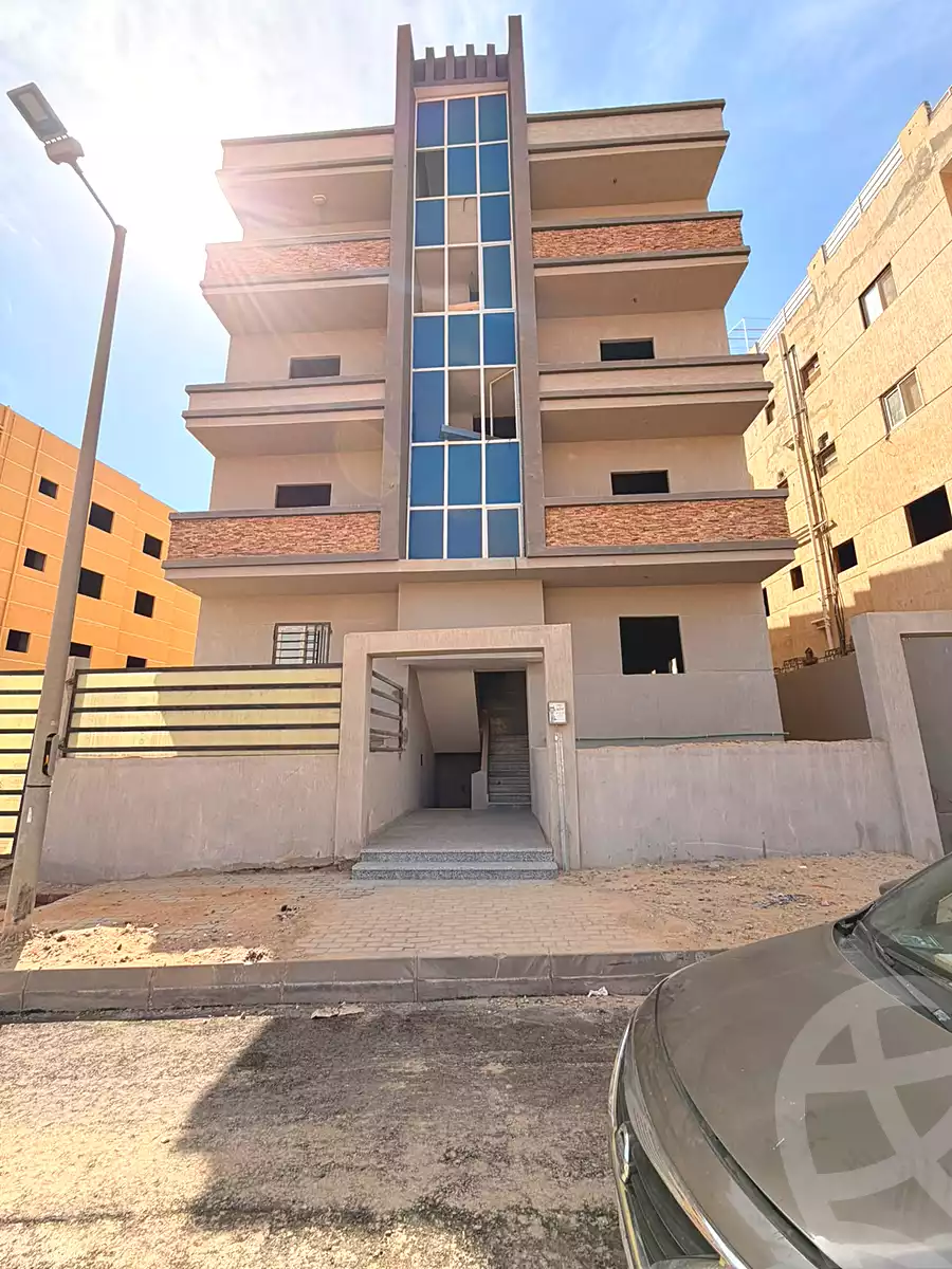 https://aqarmap.com.eg/en/listing/7049317-for-sale-cairo-badr-city-hai-el-ashgar-featured-neighborhood-el-imam-el-bokhary-st