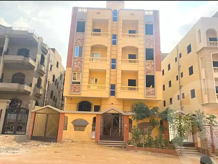 https://aqarmap.com.eg/ar/listing/7049526-for-sale-cairo-badr-city-hai-el-ashgar-featured-neighborhood-bait-el-watan
