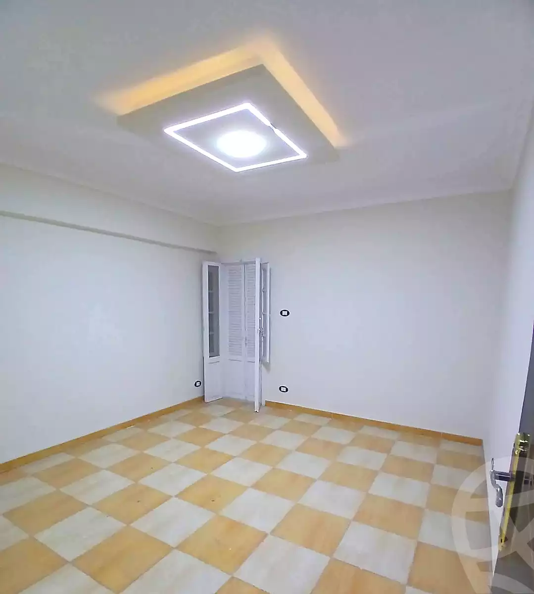 https://aqarmap.com.eg/ar/listing/7049662-for-sale-alexandria-lsywf-el-falki
