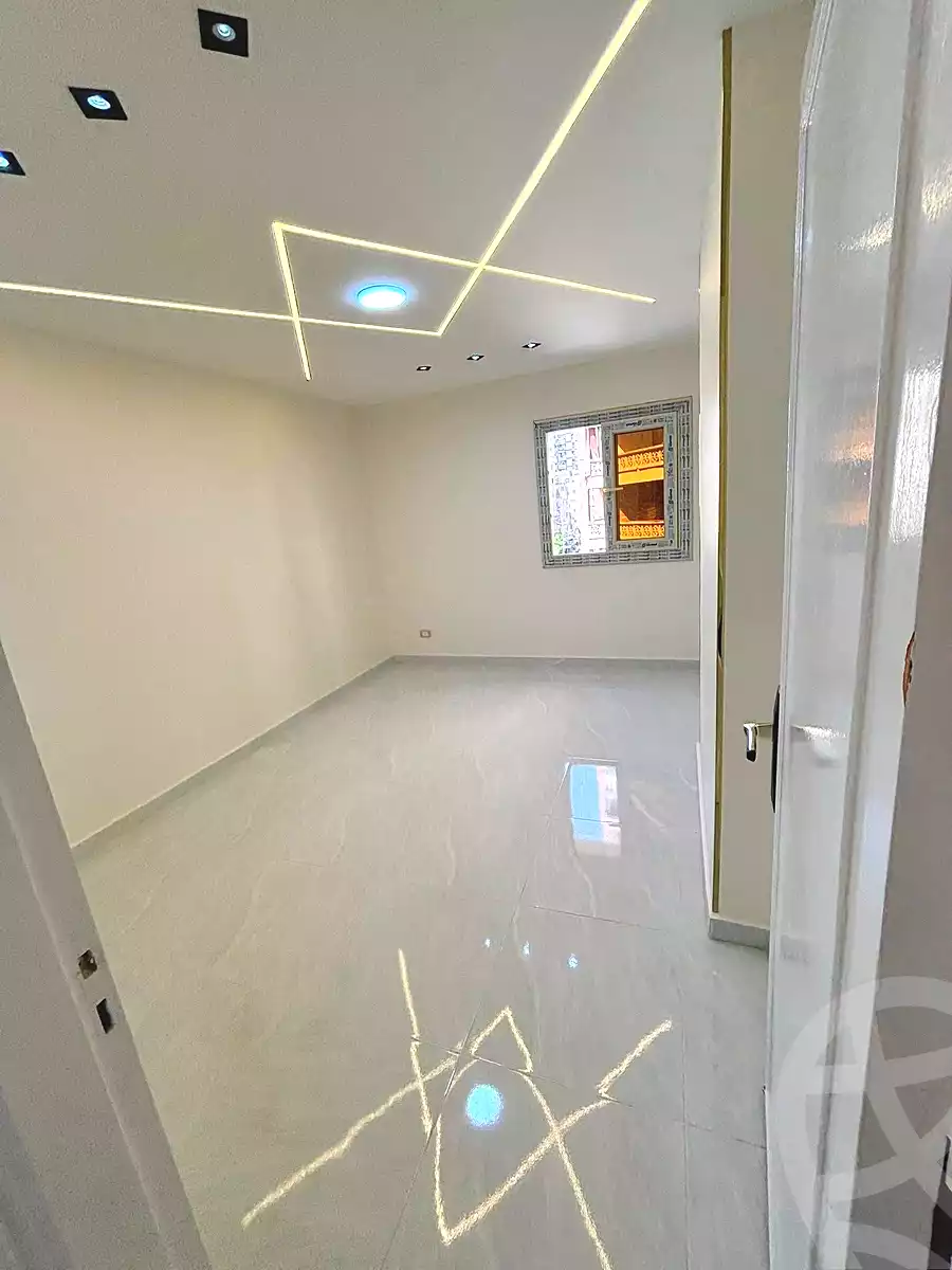 https://aqarmap.com.eg/ar/listing/7050058-for-sale-alexandria-sydy-bshr-sydy-bshr-bhry-shr-mhmwd-l-yswy