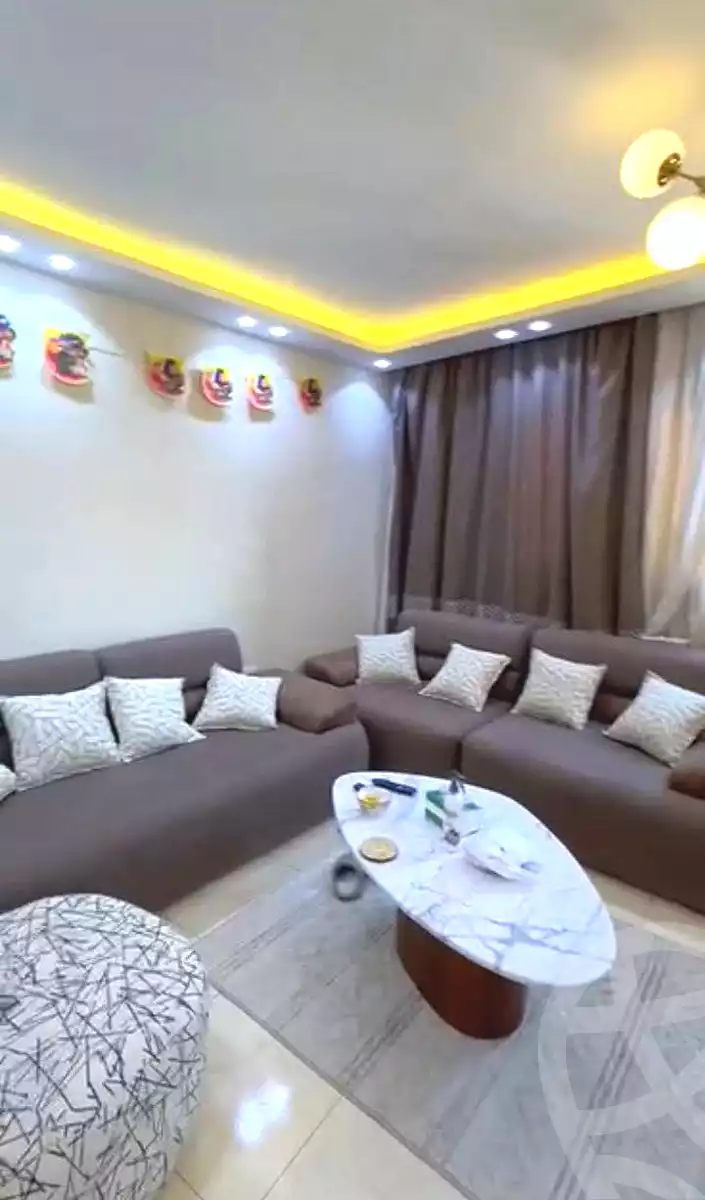 https://aqarmap.com.eg/ar/listing/7050150-for-sale-cairo-el-haram-shareaa-khatem-el-morsalen