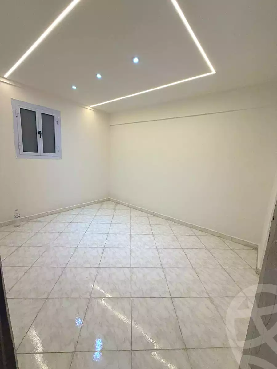 https://aqarmap.com.eg/en/listing/7050400-for-sale-alexandria-lsywf-el-falki